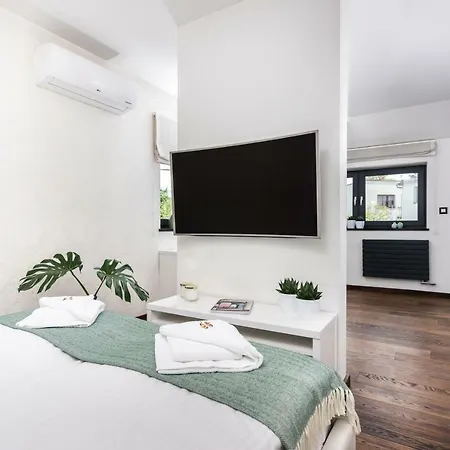 Exclusive With Pool Only Till 16th Of December 2020 Holiday home *